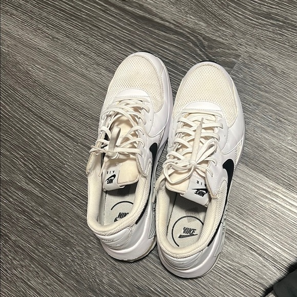 Nike White and Black Athletic Sneakers - Picture 8 of 8